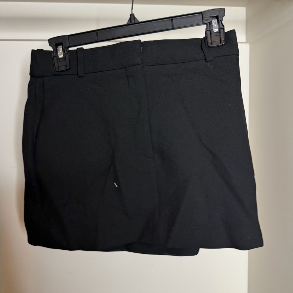 Babaton Men's Flat Front Black Shorts
